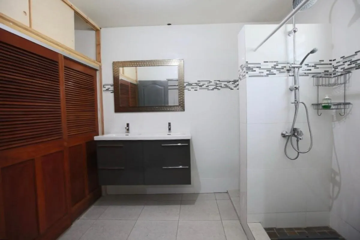 Holiday home Spacious 3 Bedroom 2 Bathroom Marigot Home